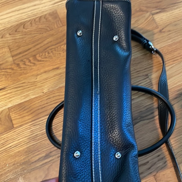 Dooney & Bourke pebble grain leather satchel with silver hardware - Picture 5 of 6